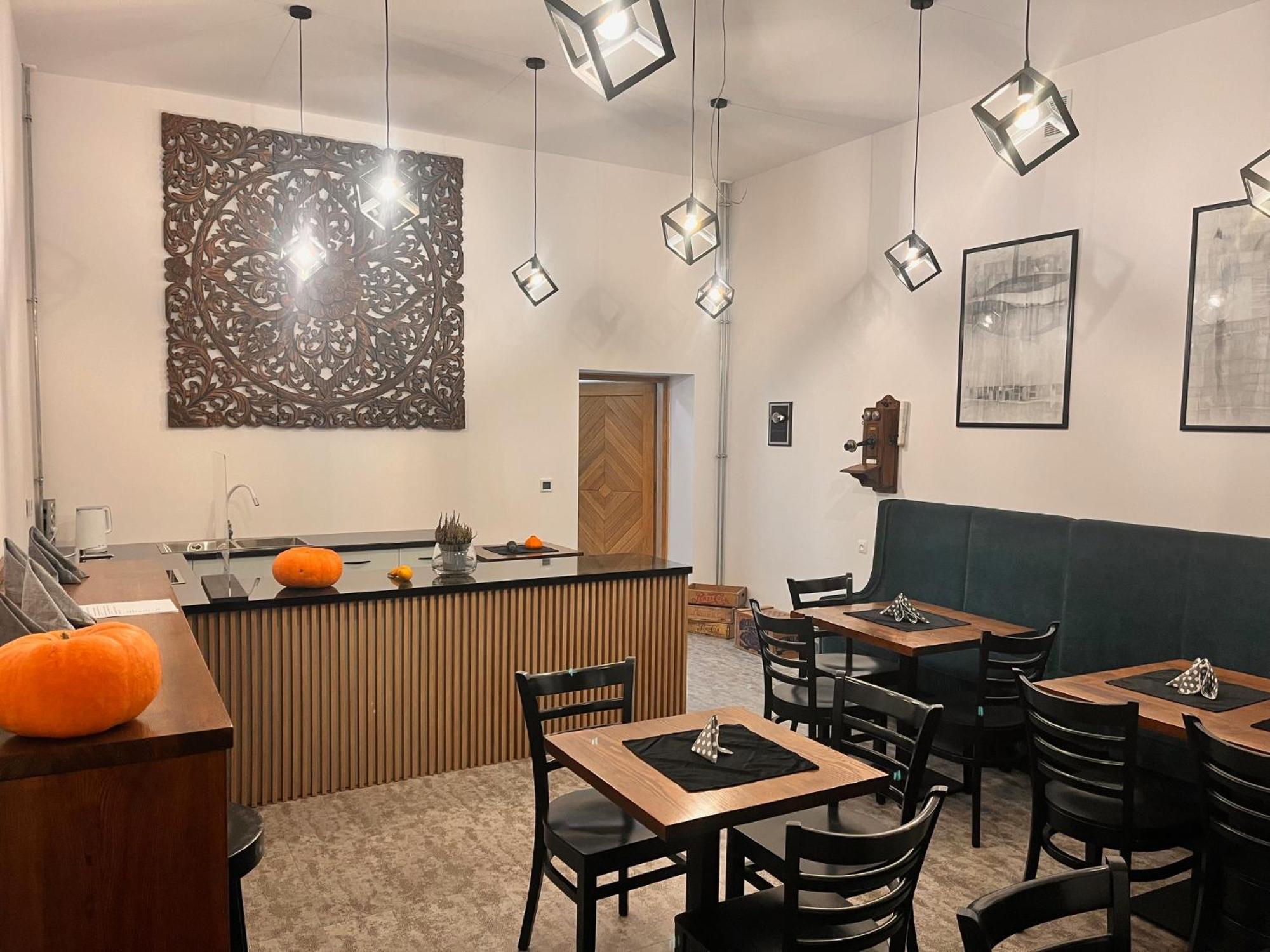 크로스노 The Old Townhouse 아파트 호텔 외부 사진